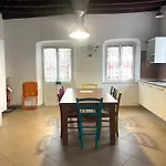 Lejlighed Casa Storica Per 9 Ospiti Nel Quadrilatero Romano!