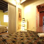 Lägenhet Casa Storica Per 9 Ospiti Nel Quadrilatero Romano!