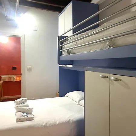 Casa Storica Per 9 Ospiti Nel Quadrilatero Romano!