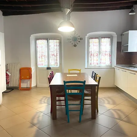 Apartamento Casa Storica Per 9 Ospiti Nel Quadrilatero Romano!
