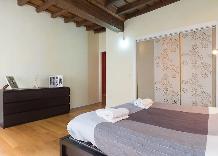 Casa Storica Per 9 Ospiti Nel Quadrilatero Romano! Torino