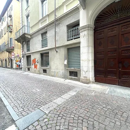 Casa Storica Per 9 Ospiti Nel Quadrilatero Romano!