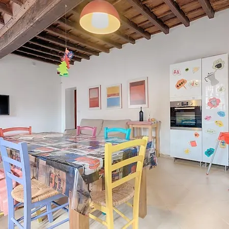 アパート Casa Storica Per 9 Ospiti Nel Quadrilatero Romano!